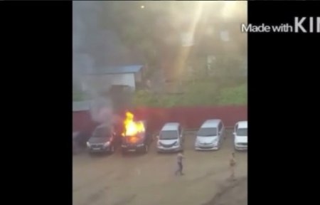 BMW X5 сгорел на охраняемой стоянке в Артеме.