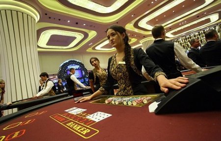 Более 200 тысяч человек посетили казино за год.
