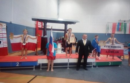 Юные артемовские борцы завоевали медали Первенства Европы по сумо.