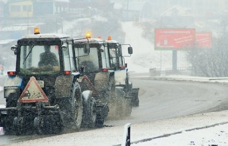 На дороги Приморья вышли 216 единиц снегоуборочной техники.