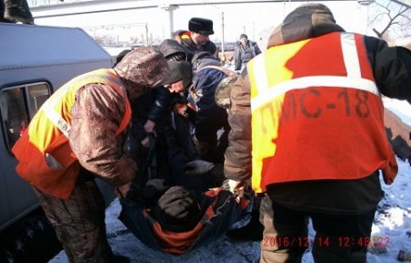 Сотрудника РЖД ударило током во время работ на крыше поезда в Шкотово.