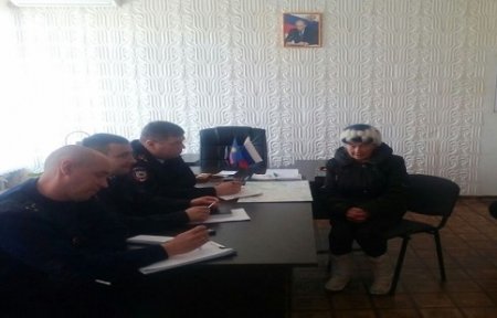 Участковые уполномоченные полиции Артема провели отчет перед жителями поселка Заводской.