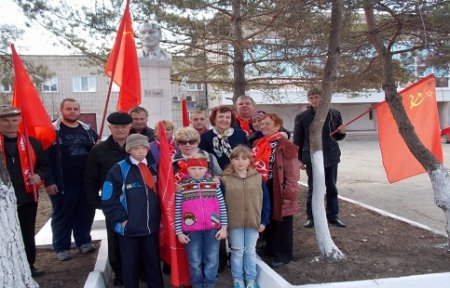 В городе Артёме состоялся автопробег в честь 147-й годовщины со дня рождения вождя революции В.И.Ленина.