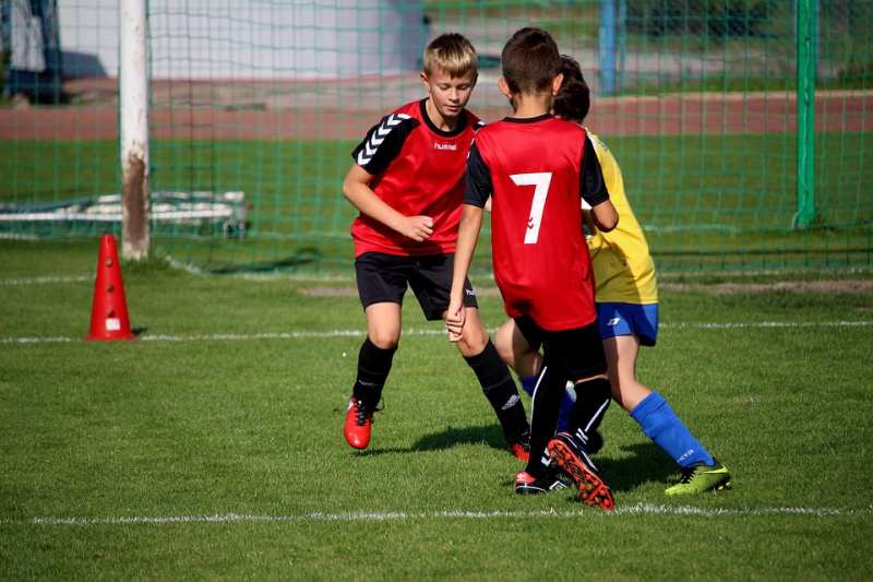 В Артеме планируют развивать детский футбол.