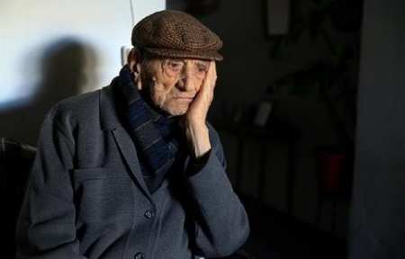 В Испании умер старейший мужчина на планете.