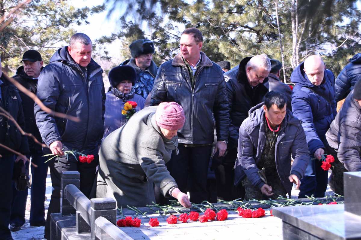 Память погибших воинов-интернационалистов почтили в Артеме.