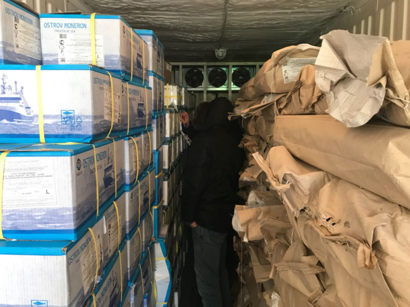 В Артеме сотрудники полиции и Россельхознадзора изъяли свыше 6 тонн некачественной рыбной продукции.