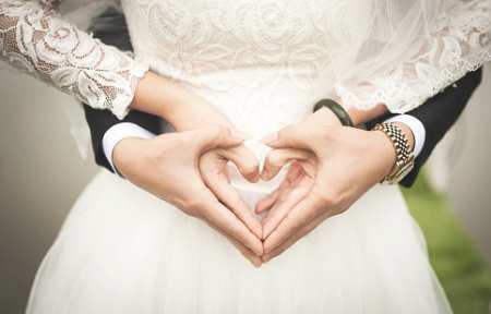 Более 300 пар поженились в «магическую» дату в Приморье.