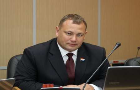 Лидер регионального отделения «Справедливой России» в Приморье призвал голосовать за Андрея Тарасенко.
