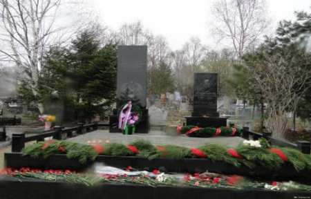 В городе Артеме проведена реконструкция памятника воинам-интернационалистам.