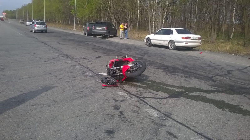 Полиция Артема устанавливает обстоятельства ДТП, в котором погибли водитель и пассажир мотоцикла