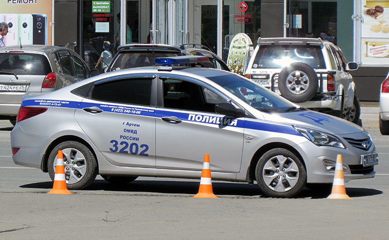 Полиция Артема устанавливает обстоятельства ДТП, в котором пострадал пешеход