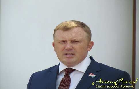 Чета депутатов Чемерис подала иск на «Красного губернатора» Андрея Ищенко