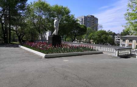Коммунисты бьют тревогу: в Артеме разрушается памятник Ленину.