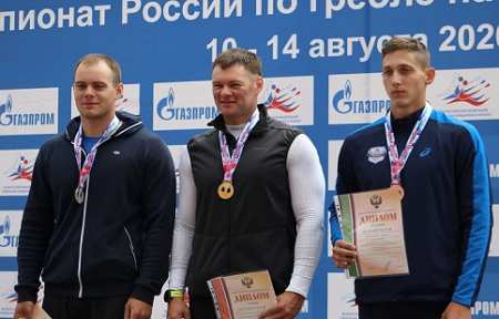 Иван Штыль взял золото на чемпионате России по гребле на байдарках и каноэ.