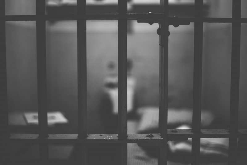 Житель Артема приговорен к 8 годам лишения свободы за мошенничество в сфере строительных услуг