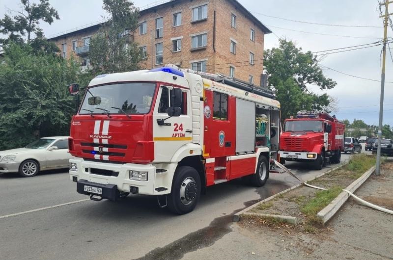 Из-за пожара в административном здании в Артеме эвакуировали 35 человек.