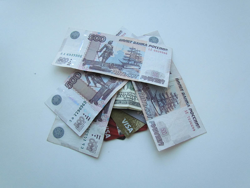 Житель Артёма взял 1,5 млн рублей в кредит и перевёл на «безопасные счета» мошенников.