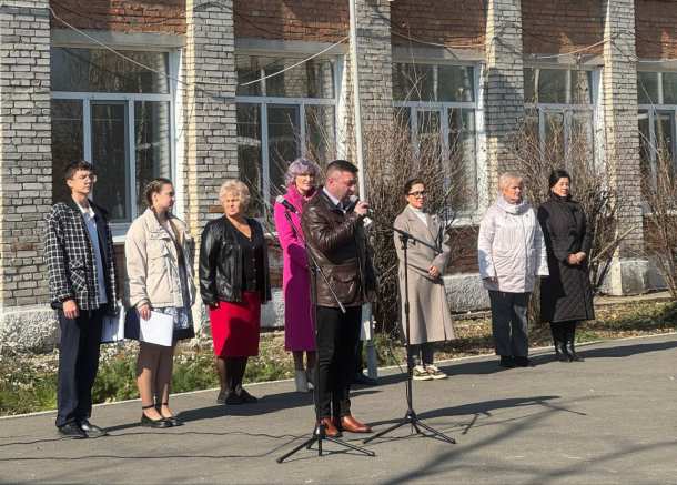 Школе № 22 присвоено имя Ивана Ивановича Гребенникова