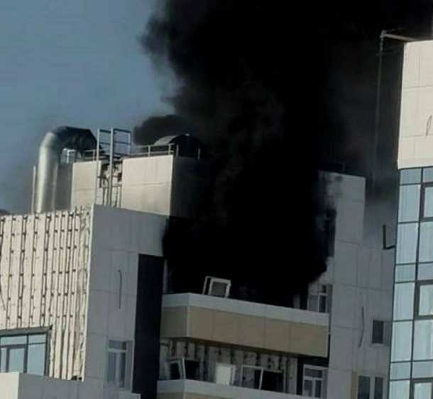 В Артёме загорелась строящаяся многоэтажка