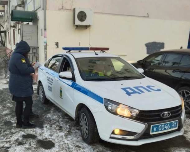 В Артёме полиция задержала злостного нарушителя ПДД с 78 неоплаченными штрафами