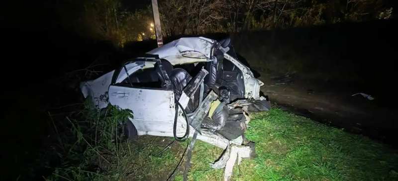 Toyota разорвало пополам: водитель погиб в ДТП в Артёме